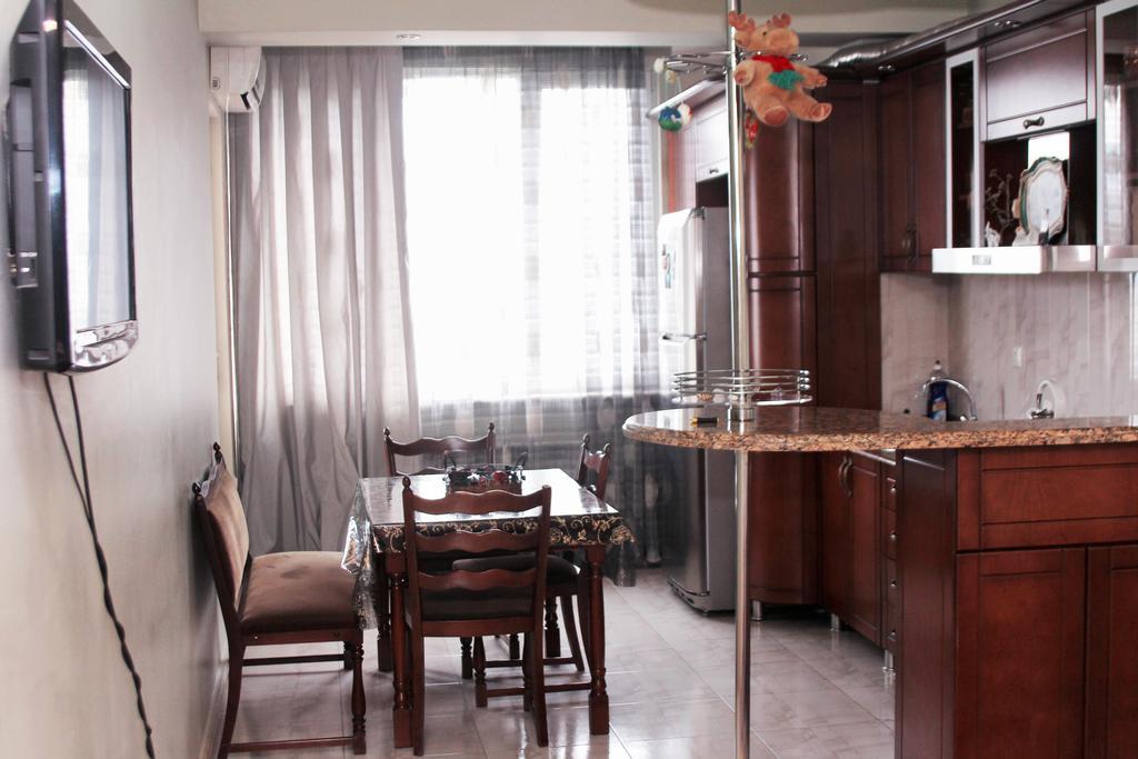 Apartment Rustaveli 57 Μπατούμι Εξωτερικό φωτογραφία
